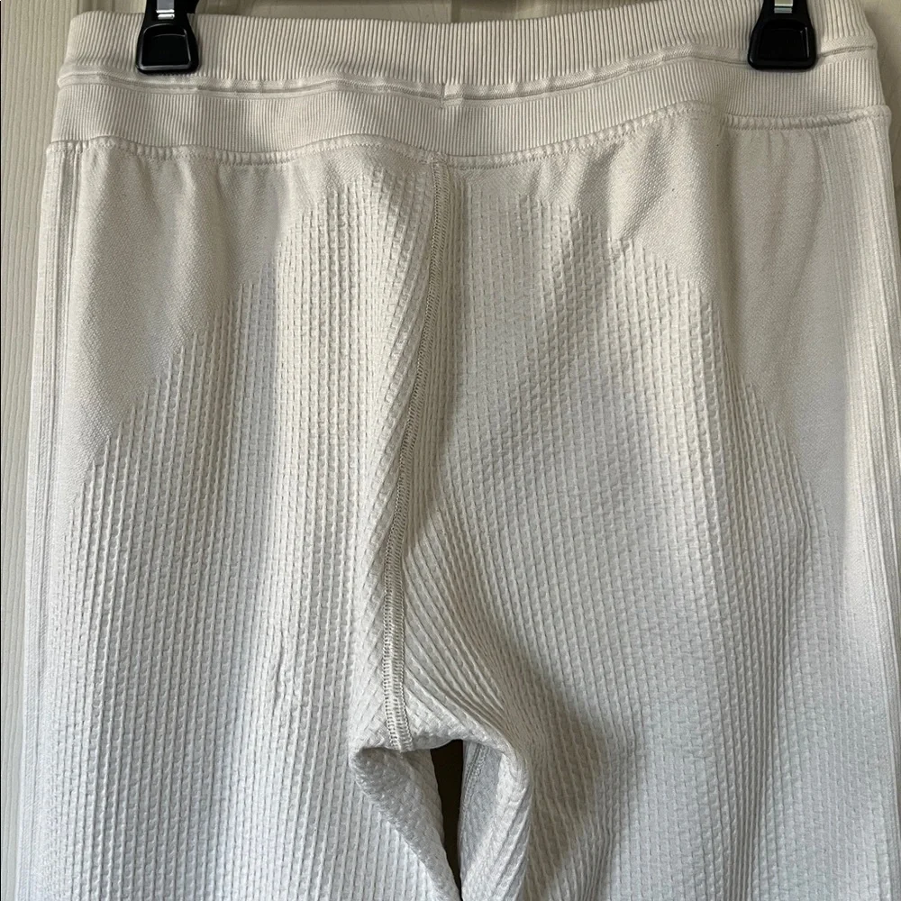Lululemon Athletica women’s jogger 8 waffle knit - Picture 6 of 11